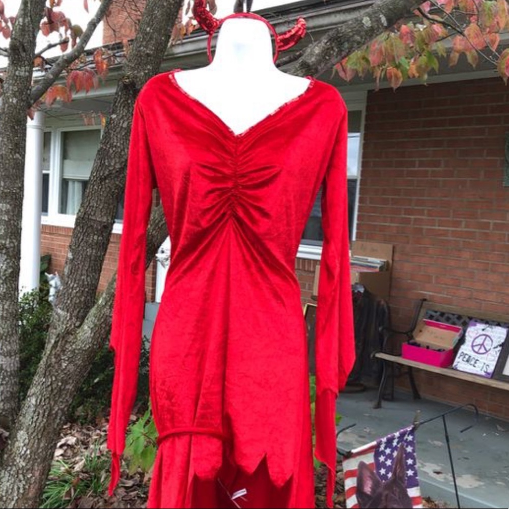 She Devil costume - Picture 2 of 5